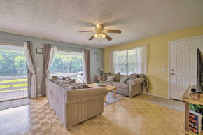 Peaceful Dunnellon Abode with Balcony on River!